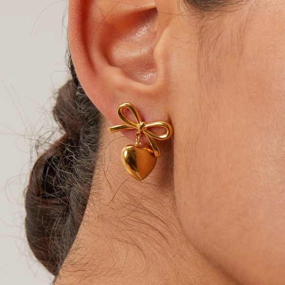18K Gold Plated Heart Bow Earrings - Picture 1 of 8